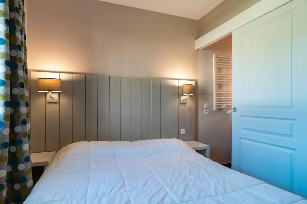 Apartment Les Thermes 408 - Appt Pour 4 Avec Piscine Partagee Concarneau France